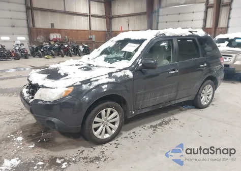 2013 Subaru Forester 2.5X Premium из США, поврежденный, VIN JF2SHADC3DH442310